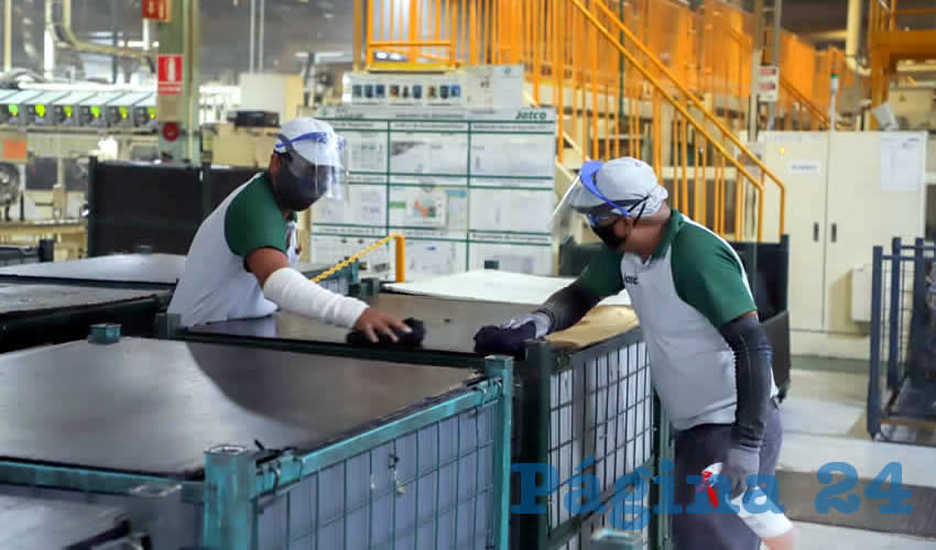 En la empresa Jatco implementaron medidas estrictas para prevenir el contagio de COVID-19 (Foto: Archivo)