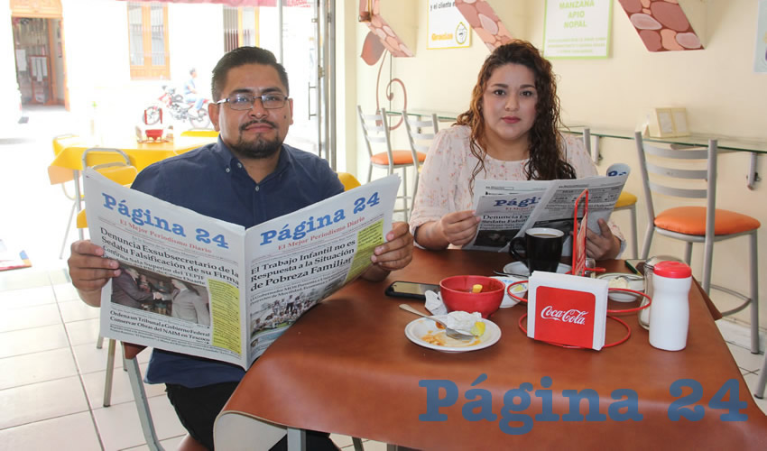 En Fuente de Sodas Mapi desayunaron Ilhuicamina P&eacute;rez y Alma Sarah&iacute; Rocha Lara