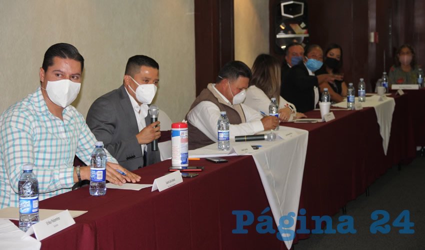 Diputados, alcalde, regidores y s&iacute;ndicos de Morena en Aguascalientes llaman a la unidad en el movimiento para defender a la 4T de BOA (Foto: Juan Fernando Reyes Ortega)