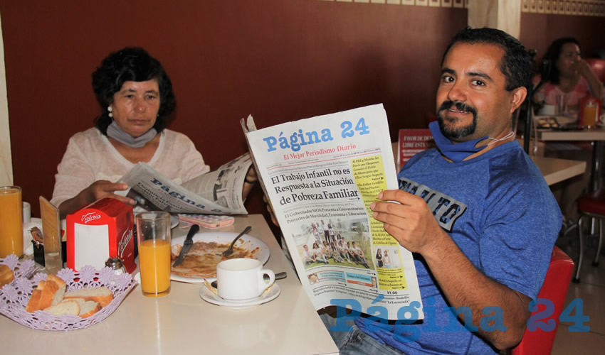 Sara Camarillo Marmolejo y Fernando Hern&aacute;ndez Camarillo desayunaron en el restaurante Mitla