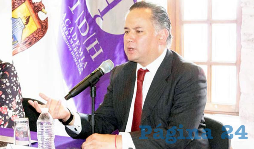 Santiago Nieto, titular de la Unidad de Inteligencia Financiera, explicó que la orden de embargo no debe afectar las operaciones en las que los alcaldes firman en calidad de apoderados legales de los municipios que gobiernan, sino sólo sus cuentas personales/Foto: Tomada de Twitter @SNietoCastillo
