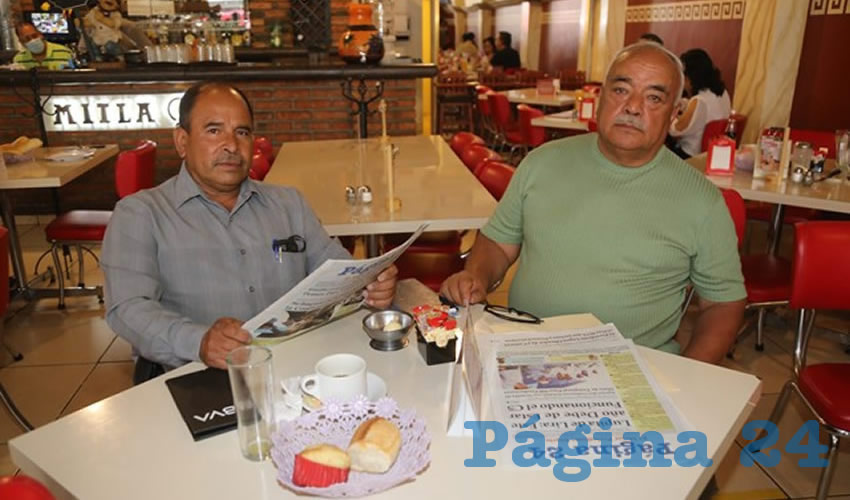 Manuel Maldonado Casanova y el profesor Gustavo Ibarra Silva compartieron el pan y la sal en el restaurante Mitla