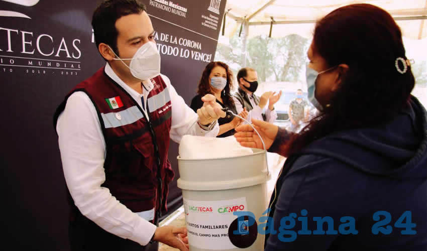 Fue en la comunidad de Cieneguillas donde cumpliendo con los protocolos de prevención por el COVID-19, se hizo entrega simbólica de los paquetes a las familias para contribuir a su seguridad alimentaria