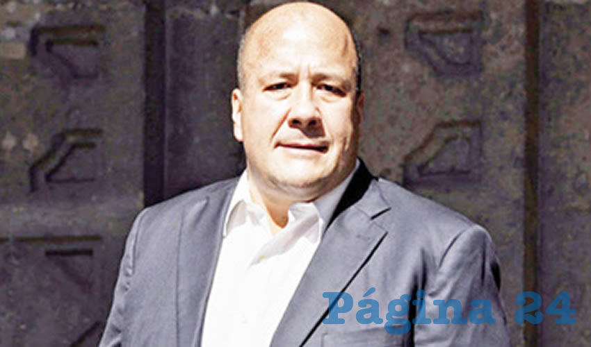 De estirpe priísta, aunque cambia-banderas, Enrique Alfaro, gobernador de Jalisco, no conoce la austeridad a la hora de promoverse en los medios, ni tampoco sabe de límites a la hora de “cuajar” a las empresas consultoras que fabrican y difunden su imagen; aunque estemos en medio de la pandemia, el mandatario no es capaz de quitarse un solo peso en “gastos de promoción personal”/Foto: Miguel Dimayuga