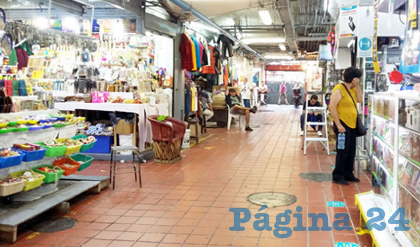Tras dar un recorrido por instalaciones y los alrededores de este tradicional mercado, se constató la escasa afluencia de clientes, pues eran más los locatarios que las personas quienes estaban comprando/Foto: Francisco Tapia