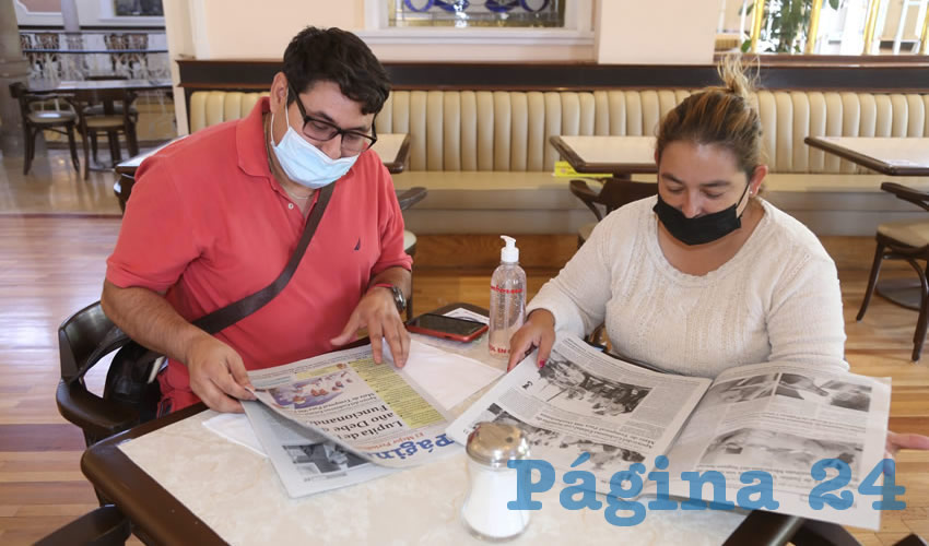 En Sanborns Francia compartieron el pan y la sal Juan Manuel Mu&ntilde;oz Palacios y Paola Vanesa Gonz&aacute;lez Gayt&aacute;n 