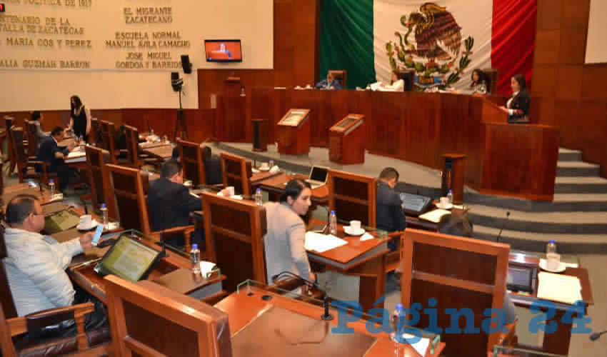 En el dictamen, con la aprobación de 22 diputados presentes, se autorizó a la Auditoría Superior del Estado (ASE) “una prórroga de un mes para la presentación del informe individual relativo a la cuenta pública del gobierno del estado de Zacatecas, correspondiente al ejercicio fiscal 2019, teniendo como límite para ello el 3 de octubre de 2020”