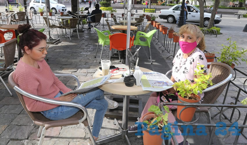 En Caf&eacute; Catedral desayunaron Samanta Corona Silva y Raquel Silva Navarrete