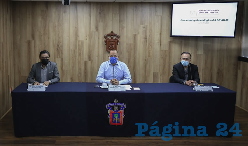 Tan sólo en los últimos 20 días se registraron 70 por ciento de casos y 69 por ciento de las muertes de toda la pandemia, destacó el rector de la UdeG, Ricardo Villanueva (centro)/Fotos: Cortesía