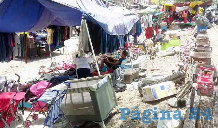 Pidieron al ayuntamiento de Tonalá que en el sitio haya mayor presencia del departamento de aseo público, ya que el tianguis produce una gran cantidad de basura, algo por lo que hacen pagos para que sean recogidos los desperdicios/Fotos: Francisco Tapia