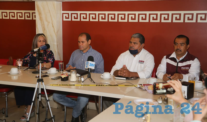 María Concepción Roque Castro, Reyes Ortiz Castillo, Sebastián Martínez y Alejandro Mendoza Villalobos, consejeros estatales de Morena (Foto: Eddylberto Luévano Santillán)