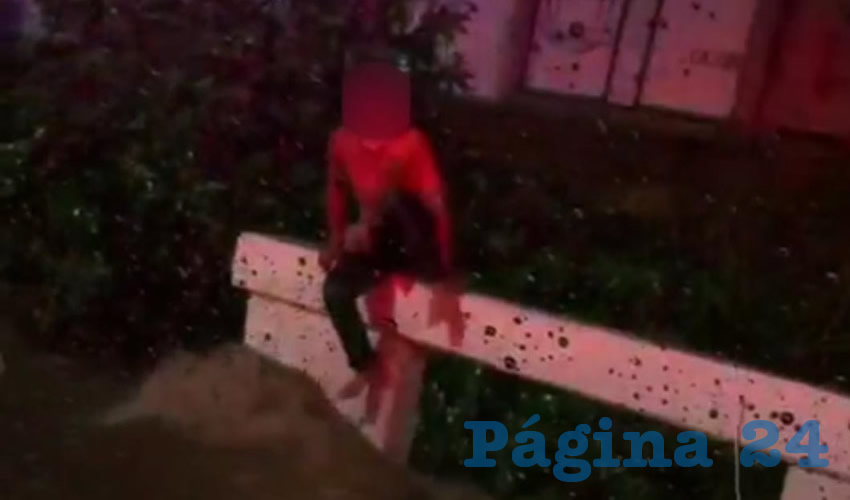 Cuando pernoctaba debajo de un puente, Alfonso Alexander estuvo a punto de morir ahogado por una repentina creciente de agua en el cruce de las avenidas Tecnológico y Ojocaliente