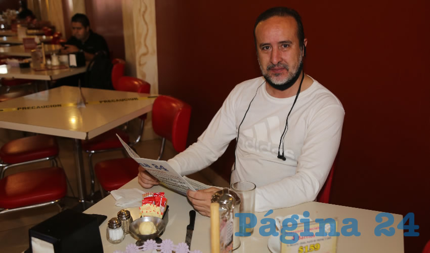 En el Mitla desayun&oacute; Jos&eacute; Alberto Campos Guzm&aacute;n, presidente de la fundaci&oacute;n Amigos de la Historia de Aguascalientes