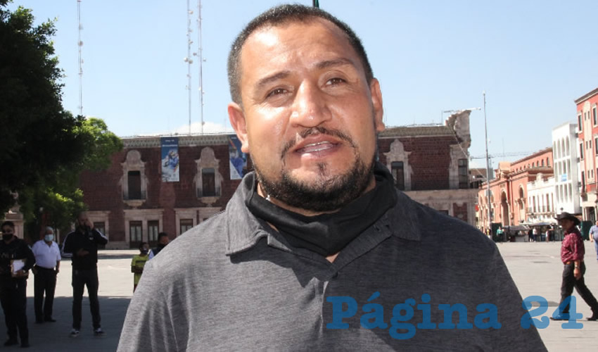 &Aacute;lvaro Segovia ve como &uacute;nica salida el reciclaje, no la prohibici&oacute;n