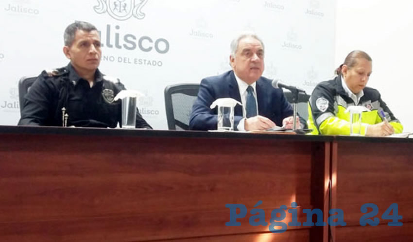 Es el fin de una larga cadena de desaciertos en materia de seguridad pública: Macedonio Tamez renuncia dejando un estado repleto de narcofosas, una policía investigadora represora y varias recomendaciones de Derechos Humanos. Lo peor es que –pese a que los pésimos resultados son evidentes–, Enrique Alfaro no tuvo las agallas para despedirlo antes/Foto: Archivo Página 24