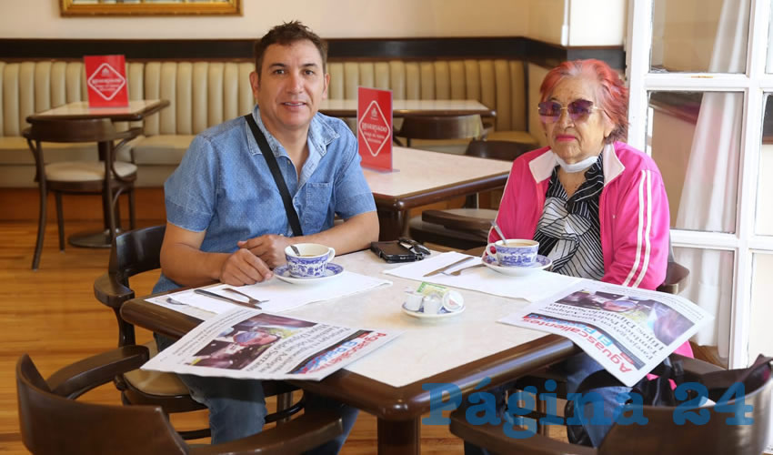 En Sanborns Francia compartieron el pan y la sal Vladimir Ruíz Falcón y su mamá Catalina Falcón Lozano