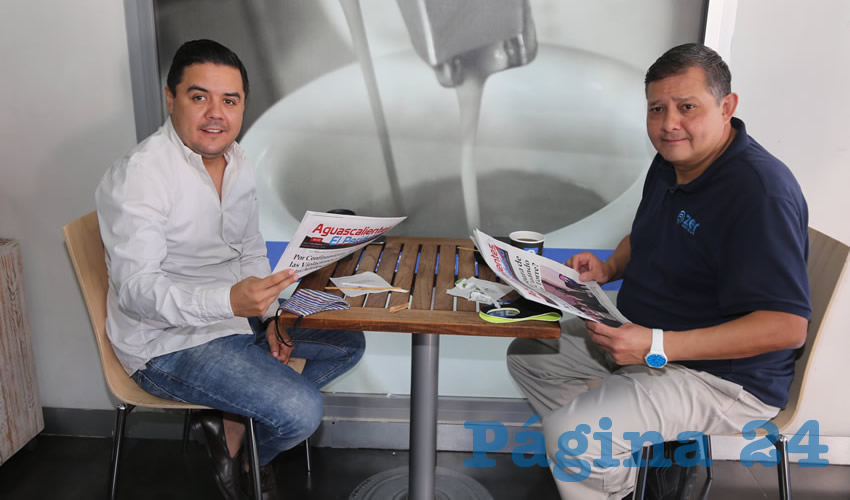 En Caf&eacute; Punta del Cielo platicaron Jos&eacute; Luis Proa de Anda y el periodista Ricardo Obed Ruiz