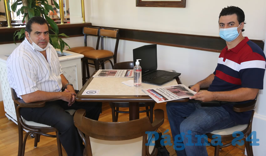 Alejandro Gonz&aacute;lez D&aacute;vila y Ariel Ben&iacute;tez se reunieron en Sanborns Francia