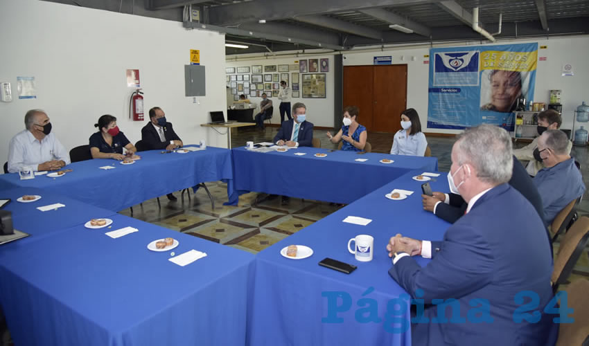 La cirugía incluye todo el proceso quirúrgico, sin embargo, el paciente tendrá que pagar aproximadamente mil pesos de gastos diversos