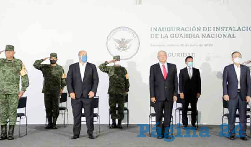 El gobernador “no está solo, cuenta con el apoyo del gobierno federal, estamos juntos para enfrentar el desafío de la delincuencia”, puntualizó el presidente López Obrador, tras las presuntas amenazas del narco contra Enrique Alfaro/Foto: Presidencia/Página 24