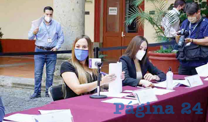 El fiscal de Jalisco y el nuevo encargado del gabinete de seguridad deben explicar cómo es que Jalisco ha destacado en tema de desaparecidos y fosas clandestinas en los últimos meses, sin que hasta la fecha exista una verdadera estrategia que de verdad inhiba un problema que ha afectado a cientos de familias, tronó la diputada morenista/Foto: Archivo Página 24