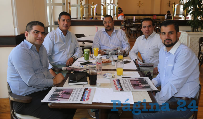 En Sanborns Francia compartieron el primer alimento de la ma&ntilde;ana Juan Carlos Quintero, Javier Bustos, Noel Mart&iacute;nez, Ra&uacute;l Nieto y &Aacute;ngel Medina