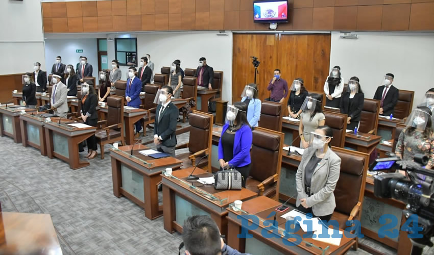 Del 1 de marzo al 30 de junio, legalmente, se realizó el segundo periodo ordinario de sesiones de la Legislatura del Estado, correspondiente con el segundo año de ejercicio legislativo que concluyó con 26 sesiones, un muy reducido número en comparación con los anteriores periodos de la LXIII Legislatura (Foto Archivo Página 24)