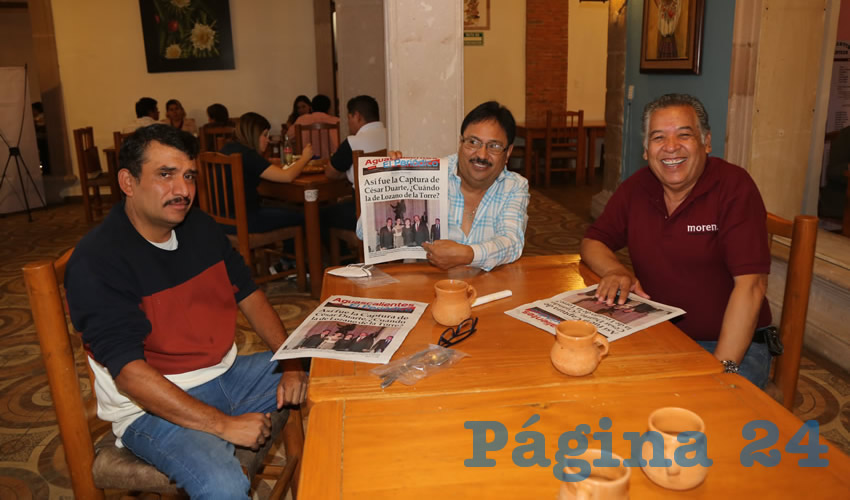En La Mestiza desayunaron Marco Antonio Mart&iacute;nez Proa, Fernando Alf&eacute;rez Barbosa, secretario de Organizaci&oacute;n de Morena; y Cuitl&aacute;huac Cardona Campos