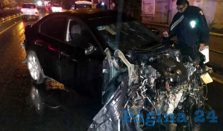 El autom&oacute;vil Ford Figo, que conduc&iacute;a el homicida, termin&oacute; estrell&aacute;ndose contra el muro de contenci&oacute;n de la carretera Panamericana, a la altura de Margaritas, Jes&uacute;s Mar&iacute;a