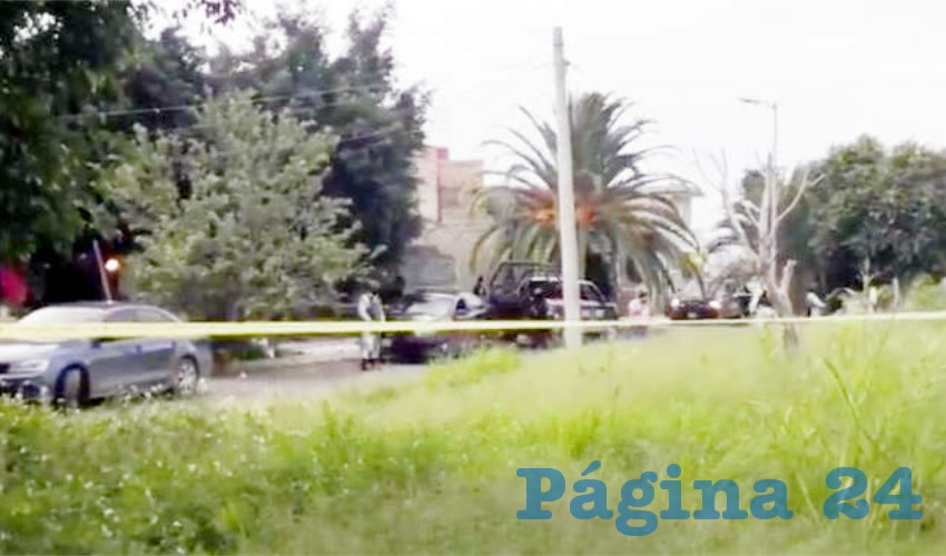 En la calle Pan de Azúcar, en el fraccionamiento Chulavista, de Tlajomulco de Zúñiga, este domingo se localizó un cráneo, por lo que la zona fue preservada y se pidió una orden de cateo para intervenir el lugar/Foto: Especial