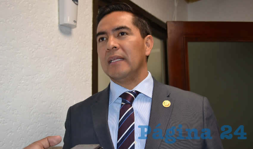 Raúl Ulloa Guzmán, diputado local que se sumó a la fracción de Movimiento Regeneración Nacional (Morena) (Foto: Archivo Página 24)
