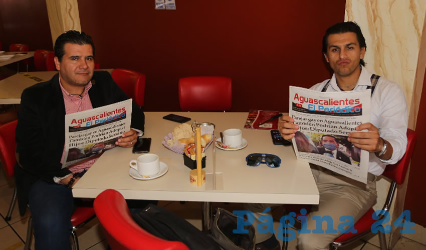 En el restaurante Mitla compartieron el primer alimento del d&iacute;a Rub&eacute;n D&iacute;az L&oacute;pez y Roberto Ahumada Valdez, contralor interno del Congreso del Estado de Aguascalientes