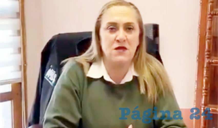 Luz Elvira Manzano, alcaldesa de Tapalpa, aceptó que el término “toque de queda” generó alarma, pero logró enviar el mensaje, dijo, para evitar que se rebase el número de visitantes al municipio, puesto que los fines de semana arriban miles de tapatíos/Foto: Captura de Video