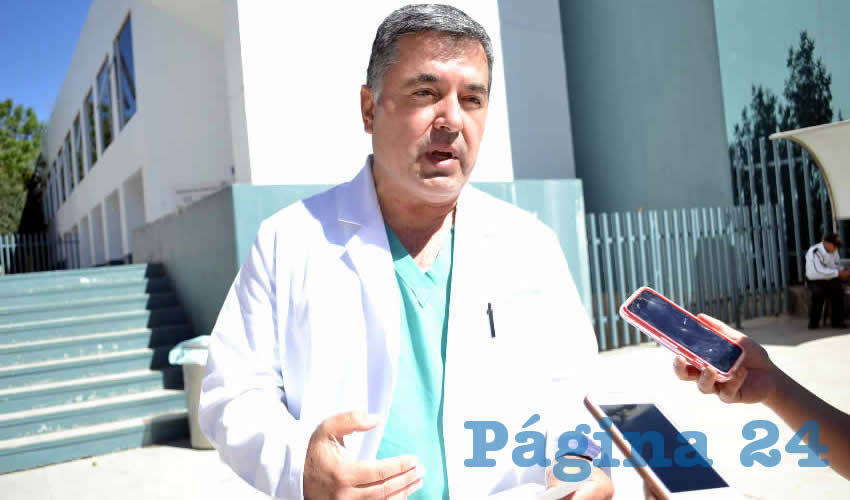 Luego que se le rescindió el contrato como trabajador del Instituto Mexicano del Seguro Social (IMSS) por una queja médica presentada por el hermano de un derechohabiente, quien refirió atención médica deficiente en el servicio de neurocirugía, Armando Rosales Torres, consideró que esto es por las declaraciones que hizo exhibiendo las carencias de insumos del instituto (Foto Archivo Página 24)