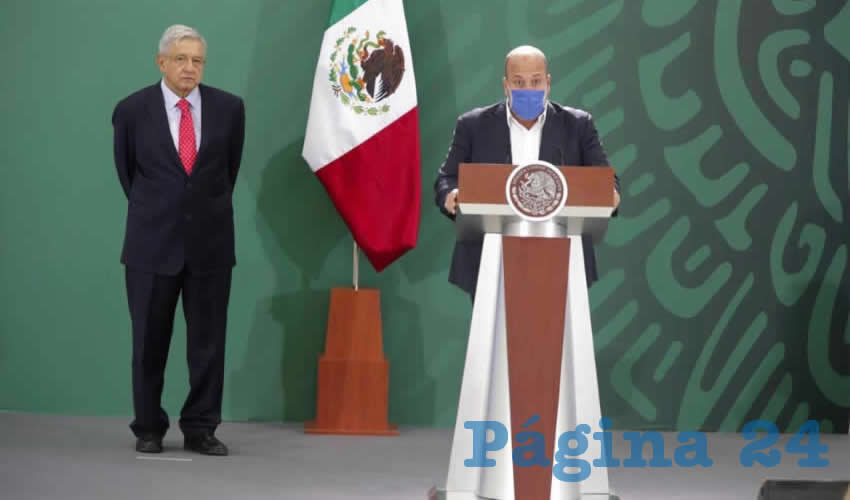 El presidente Andrés Manuel López Obrador ha hecho una serie de “recomendaciones de manera respetuosa” a Enrique Alfaro: “Que no, a la primera de cambio, recurran a créditos y se use como excusa la crisis (sanitaria y económica), porque no hemos dejado de enviarle a los estados sus participaciones; por eso, antes de recurrir al crédito, que hagan un esfuerzo de austeridad republicana, que le cueste menos al pueblo mantener al gobierno, esa es una fórmula, eso permite ahorros, y lo otro es que no haya corrupción”/Foto: Presidencia/Página 24