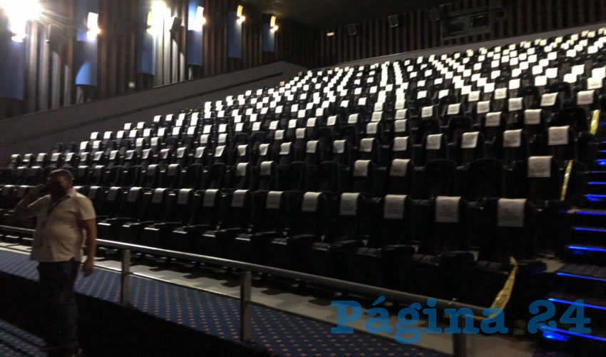“Nos encontramos todavía en una inercia creciente de la pandemia. Nuestros investigadores consideran que en las circunstancias actuales no hay condiciones para la apertura de salas de cine ni de casinos”, destacó la UdeG/Fotos: Cortesía