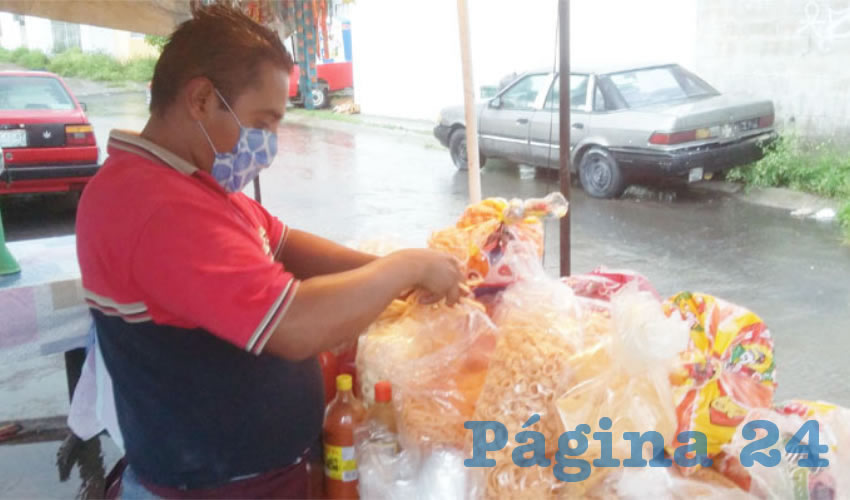 Entre los puntos que el regidor tapatío Miguel Zárate señala para que los habitantes tengan una mejor alimentación se encuentra establecer un mecanismo para que personal de Inspección y Vigilancia vigile medidas de higiene y procedimientos de preparación en establecimientos fijos y ambulantes de venta de alimentos/Foto: Francisco Tapia
