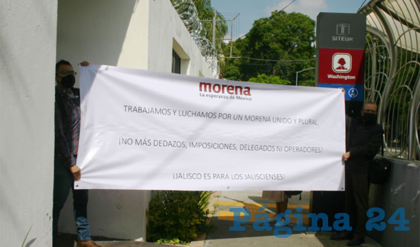 Un contingente de afiliados estuvo en la casa de representación de Morena, que tiene más de un año cerrada, por lo que exigieron que sea entregada para usufructo de los militantes locales