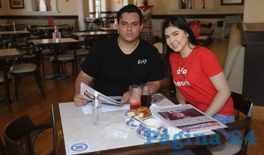 En Sanborns Francia almorzaron Mois&eacute;s Trujillo Gonz&aacute;lez y Claudia Ibarra Ballesteros