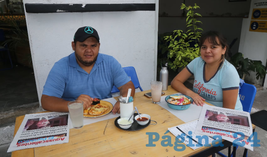 En restaurante La Quincena almorzaron Alejandro D&iacute;az Escobar y Cesia de la Concha Cort&eacute;s
