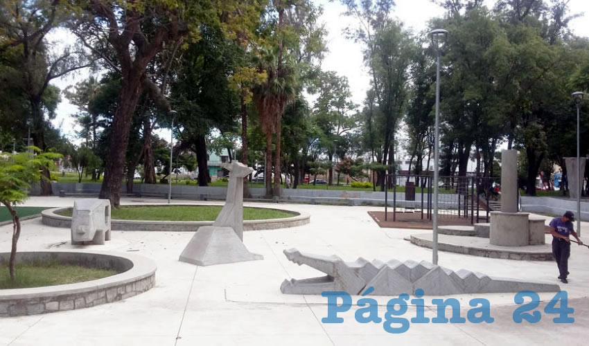 Las condiciones del Parque Morelos son pésimas, pese a los llamados al ayuntamiento para que le den el mantenimiento correcto, están dejando esta importante área verde a su suerte, lamentaron habitantes de esta parte de Guadalajara/Fotos: Francisco Tapia