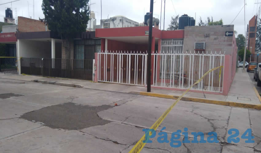 Afuera de su casa, fue asaltada Nayeli Paola “N” “N”, de 35 años de edad; por fortuna, sólo presentó un rozón de bala en el hombro derecho