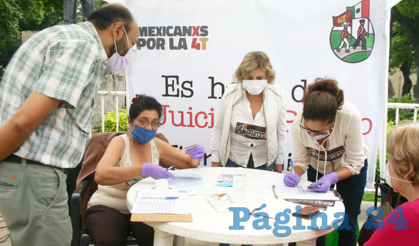 Ayer inició de manera formal la recolección de firmas para que se llame a cuentas a los ex presidentes mexicanos señalados por desvíos de recursos, entregar patrimonio nacional a capitales extranjeros, así como del quebranto de las finanzas del país/Fotos: Francisco Tapia