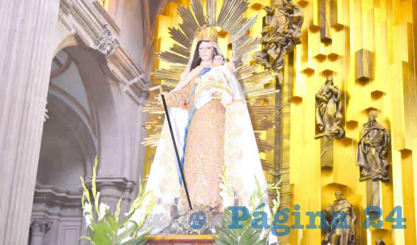 En la víspera de las celebraciones religiosas de Nuestra Señora de los Remedios de los Zacatecas y de la Virgen del Patrocinio, siguen los preparativos para realizarlas con las debidas medidas sanitarias ante la pandemia, éstas podrán ser vistas en plataformas virtuales (Foto Merari Martínez)