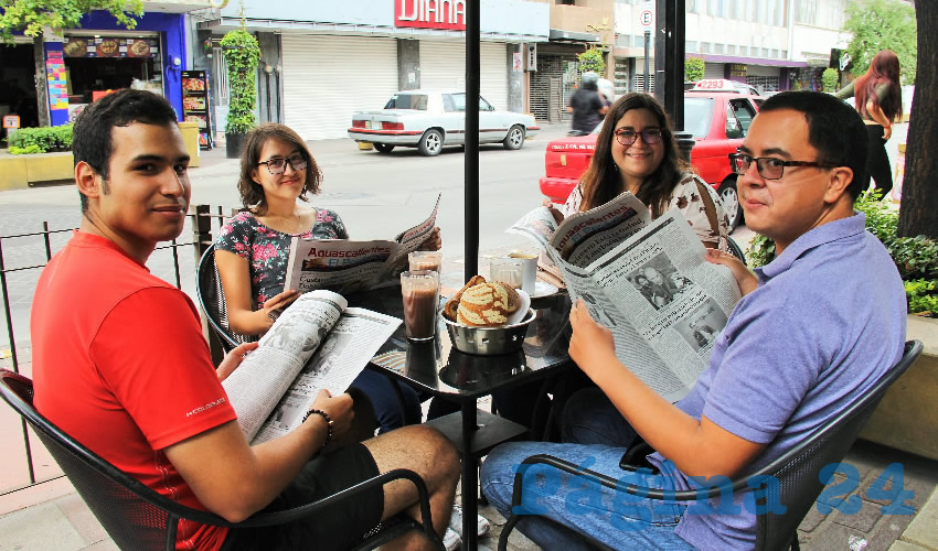 Manuel Parra Jim&eacute;nez, Estefan&iacute;a Rivas, Claudia Parras y Pedro Ram&iacute;rez desayunaron en el restaurante Las Antorchas