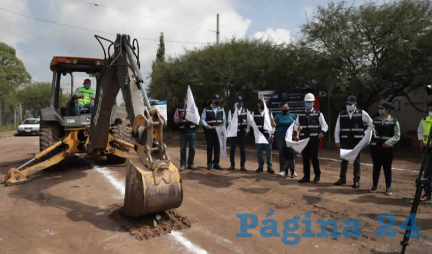Los beneficiarios agradecieron al gobernador las obras, pues en muchas de estas comunidades tienen m&aacute;s de 14 a&ntilde;os sin que se promuevan acciones de infraestructura