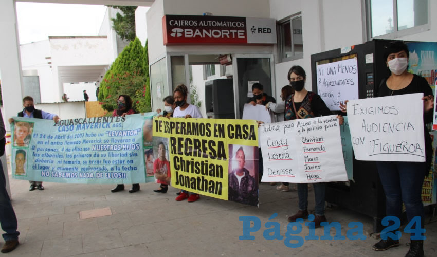 Familiares de desaparecidos exigen justicia (Foto: Eddylberto Lu&eacute;vano Santill&aacute;n)