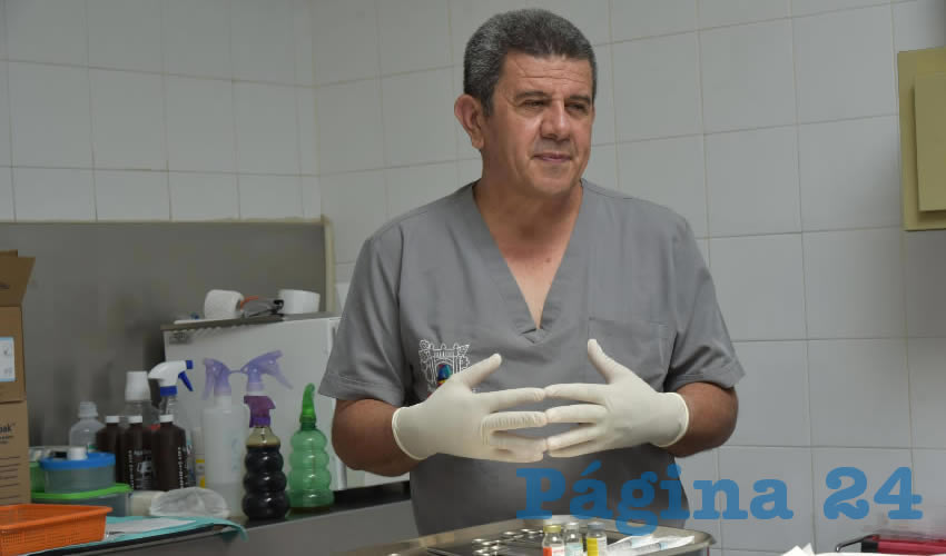 Dami&aacute;n Olvera desde hace 27 a&ntilde;os ha prestado sus servicios en el Departamento de Salud y Bienestar Animal (DSyBA) del municipio de Aguascalientes
