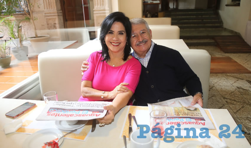En el restaurante La Rueda, del Hotel Quality Inn, almorzaron Leticia López de Bustamante y Benjamín Bustamante Román, que nos visitan de la Ciudad de México