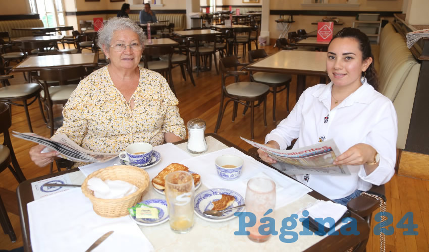 En Sanborns Francia compartieron el pan y la sal Francisca Orozco Martínez y Perla Orozco Orozco, que nos visitan de Jalisco